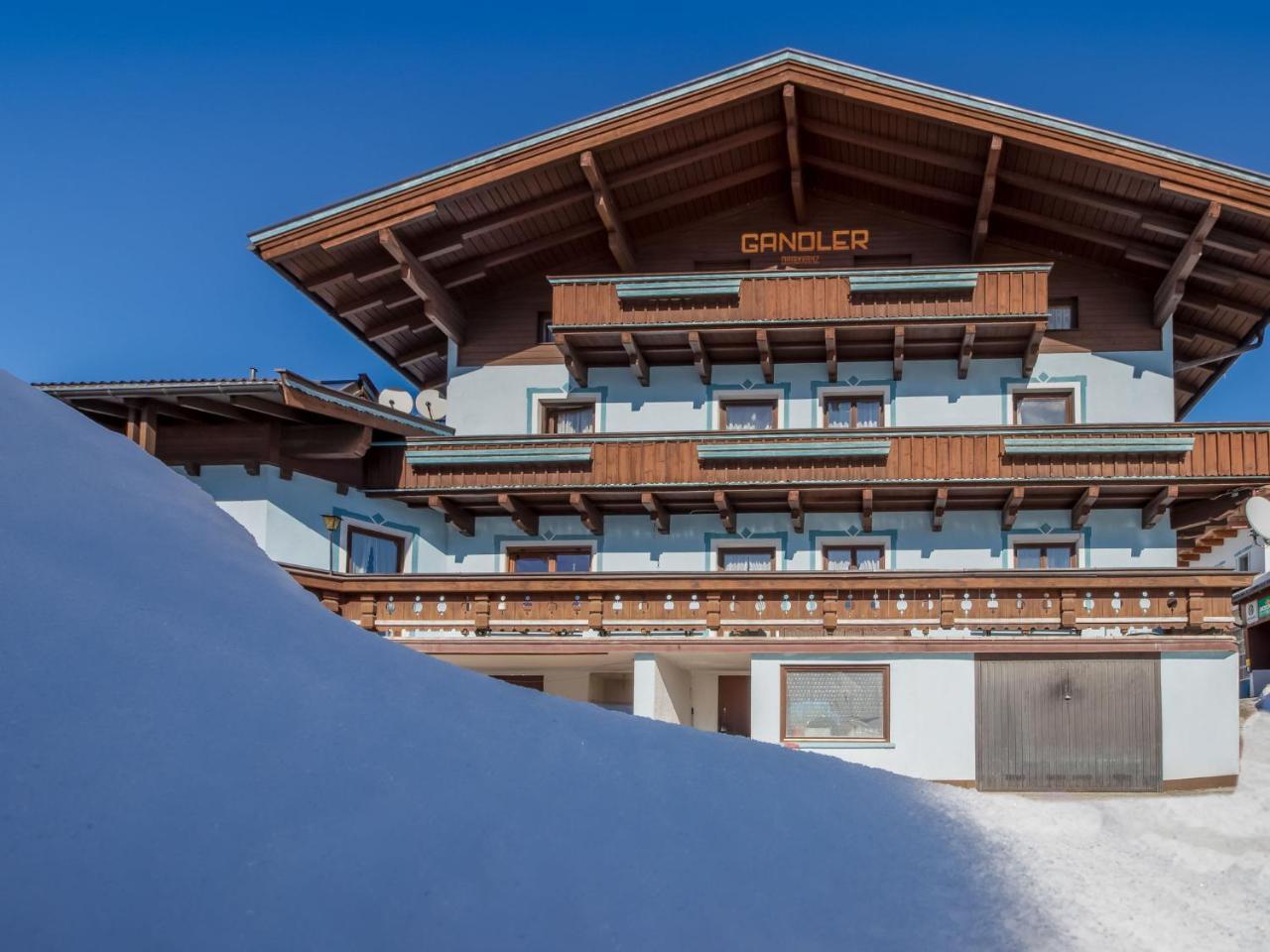 Spacious Apartment With Close To Skiing Points Mittersill Exterior photo